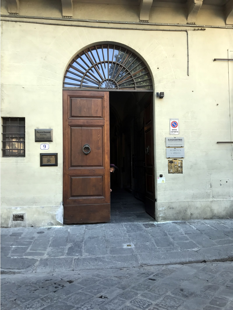 Palazzo Guadagni, door to the hotel